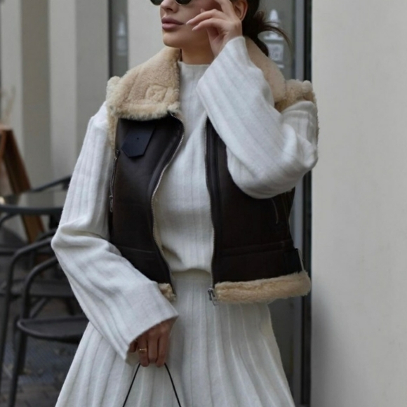 ZARA Cropped Double Faced Fleece Vest Bloggers Favorite - Picture 5 of 6